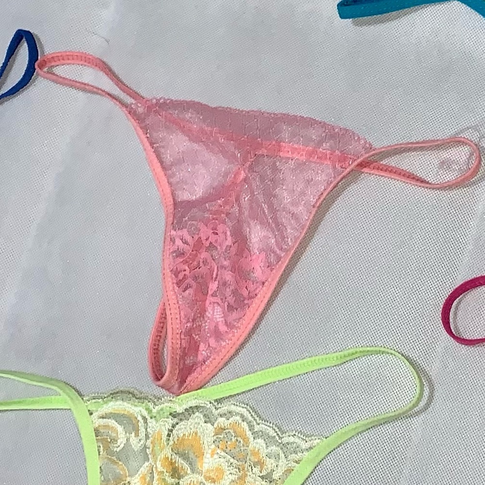 NWOT Bubblegum Lace G-String Panties Large